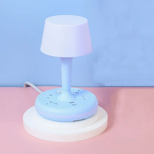 Ночник (светильник) с 2 USB портами и универсальными розетками и подставкой для телефона title